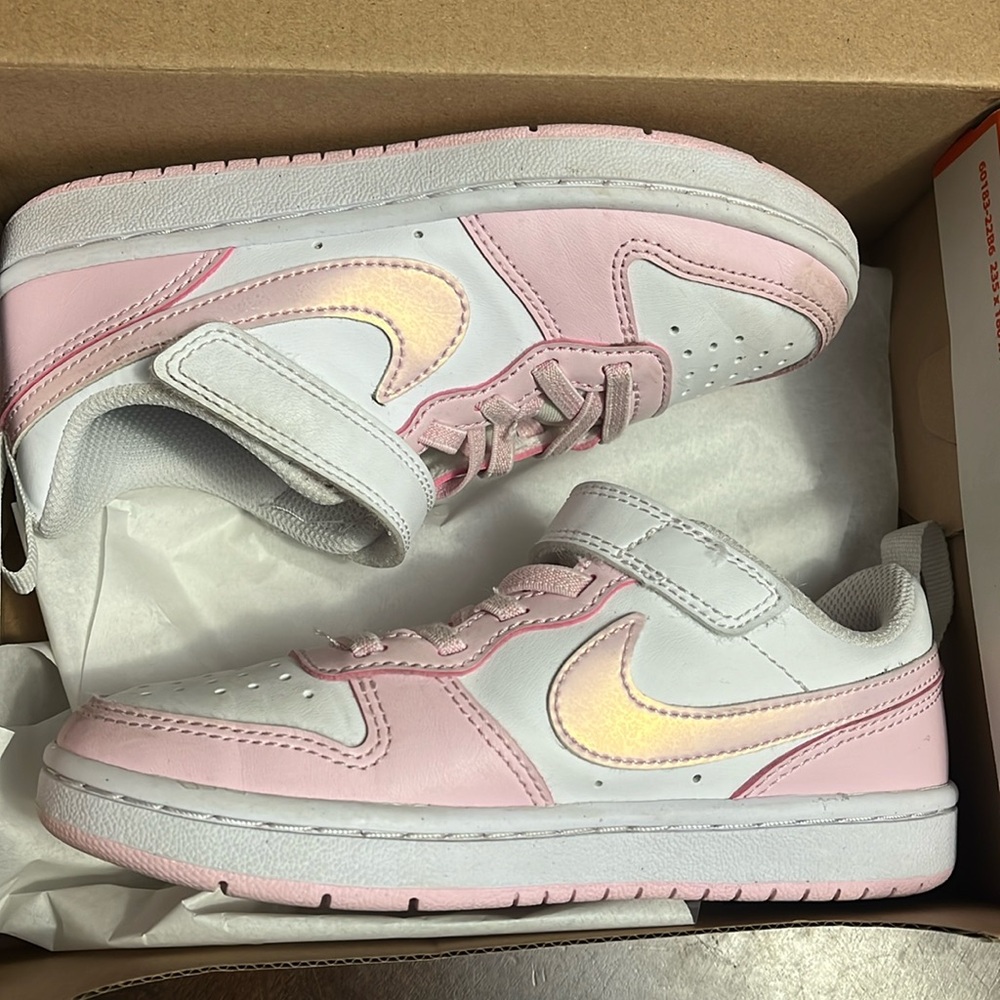 Girl’s Nike Sneakers